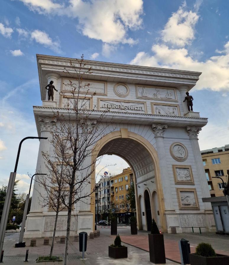 Hotel Macedonia Square Skopje Esterno foto