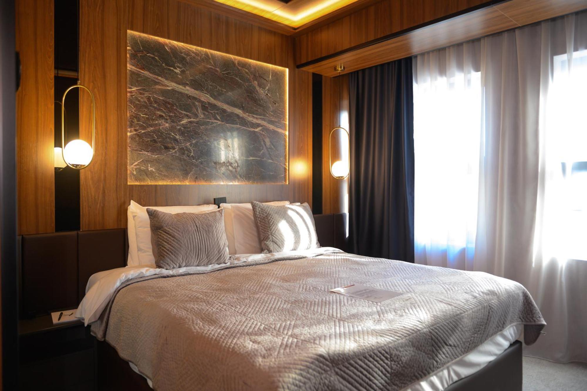 Hotel Macedonia Square Skopje Esterno foto